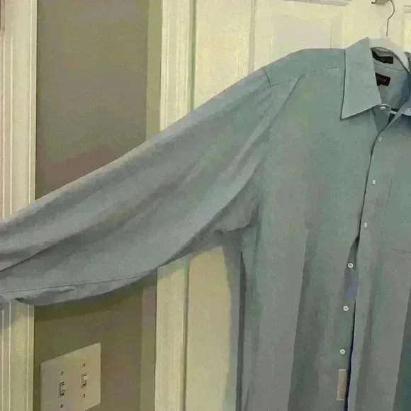 Nordstrom button down shirt in light blue - Picture 3 of 5